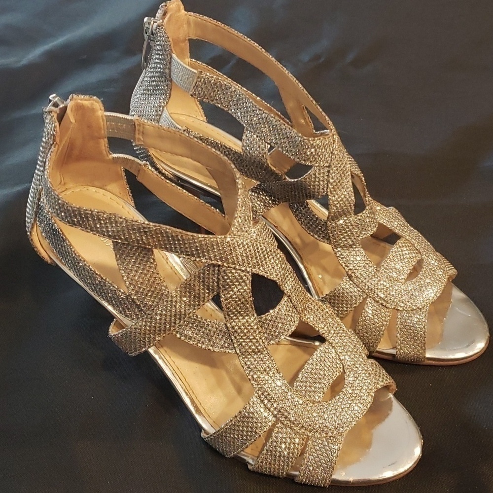 Marc Fisher silver dressy heels
